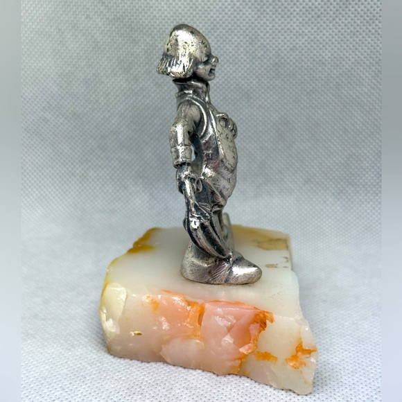 Peltro Italy Vintage Pewter Silver Clown w/Umbrella Figurine Quartz Stone Base - Picture 3 of 6